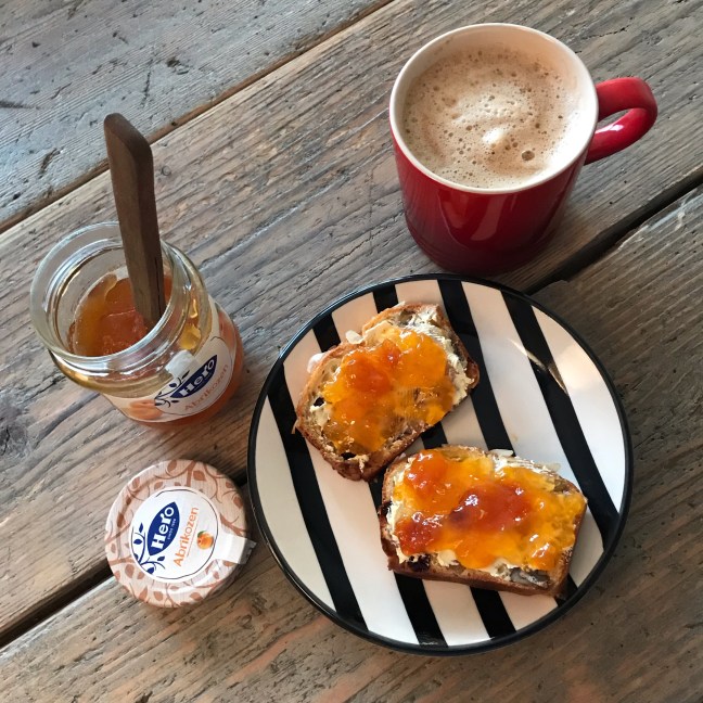 1F5AA335-E58E-4E8C-8000-CFAA8A3A3D80